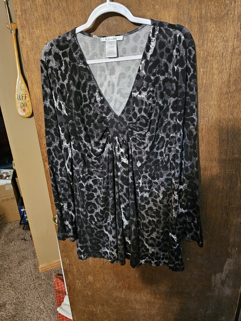 K Jordan Black & Gray Leopard-Print V-Neck Tunic 2X